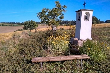 Chata s baz�nem - hrad Pecka - Valdov - �esk� r�j