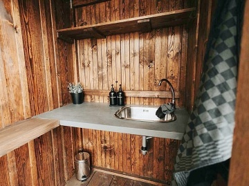 Glamping Teepee pro dva - hrad Kumburk - �esk� r�j