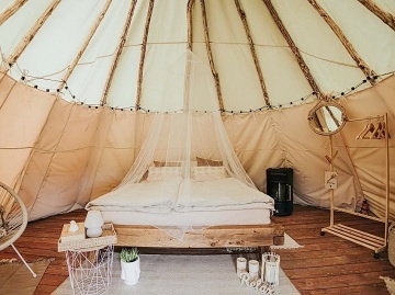 Glamping Teepee pro dva - hrad Kumburk - �esk� r�j