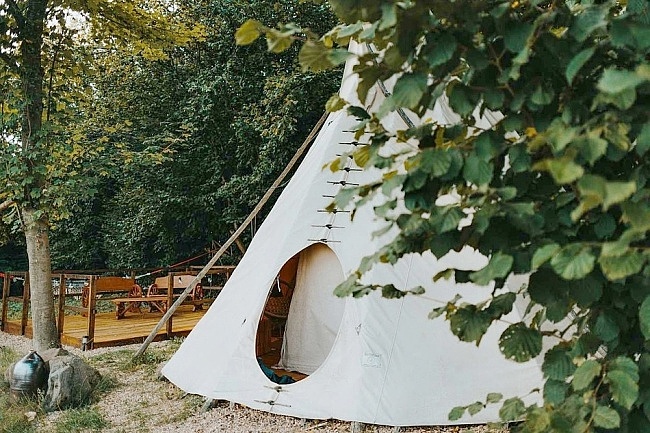 Glamping Teepee pro dva - hrad Kumburk - Český ráj