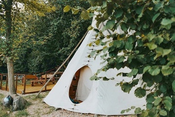 Glamping Teepee pro dva - hrad Kumburk - Český ráj