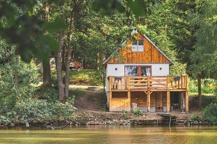 Nový objekt: Chata u rybníka - vířivka - CHKO Blanský les 2C-682