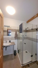 Chalupa s baz�nem - Kom�rovsk� rybn�k - �esk� r�j