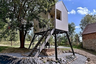 Glamping v koruně stromu - hrad Orlík - Vysočina