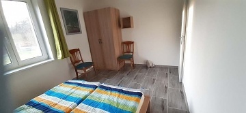 Rodinn� chata - baz�n a koupac� sud - Podkrkono��