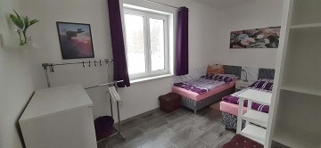 Chalupa baz�n a koupac� sud - Trutnov - Podkrkono��