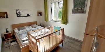 Chalupa baz�n a koupac� sud - Trutnov - Podkrkono��