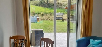 Rodinn� chata - baz�n a koupac� sud - Podkrkono��