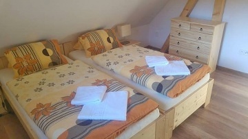 Chalupa a baz�n - Jansk� vrch - Trutnov - Krkono�e