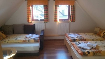 Chalupa a baz�n - Jansk� vrch - Trutnov - Krkono�e