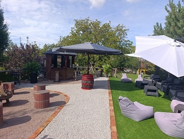 Glamping Modr� hory - CHKO P�lava - ji�n� Morava