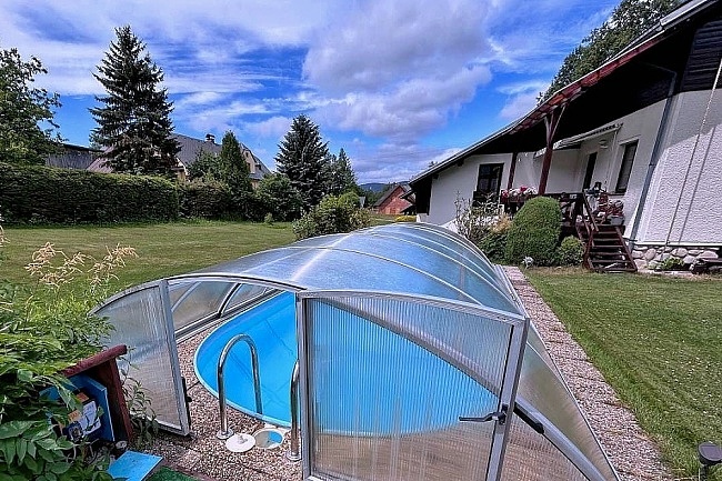 Chata s bazénem - Vyhlídky na Strážníku - Krkonoše
