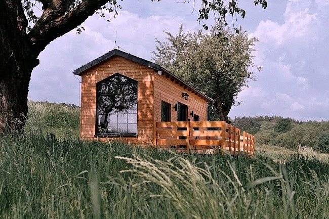 Glamping a koupací jezírko - Vodňany - jižní Čechy