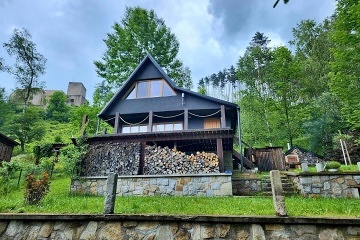 Chata a koupac� sud - hrad Land�tejn - �esk� Kanada