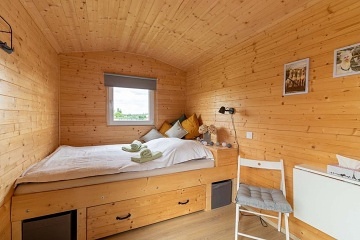 Glamping ji�n� �echy - p�ehrada Orl�k - P�sek