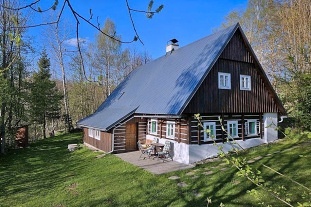 Nov� objekt: Poloroubenka Samota - Ole�nice v Orlick�ch hor�ch 8C-339