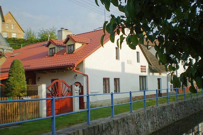 Chalupa Adélka - Hroubovice - Anenské údolí