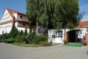 Recenze: Hotel Golden Golem - Hotel Praha, Březiněves