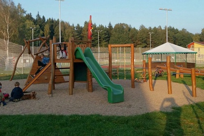 Rekreační chalupa s venkovním bazénem