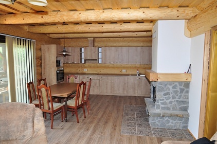 Kanadsk srub Pastviny - Chiby - hrad Buchlov