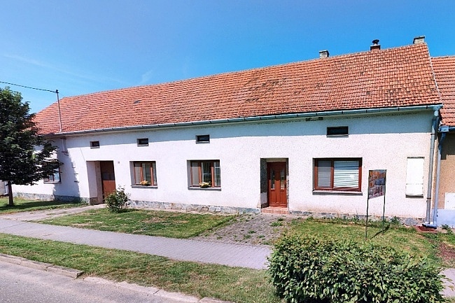 Chalupa kachlová kamna - Rokytná - Vysočina