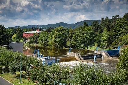 Chata u řeky Ohře - zámek Raškovice - Nechranice