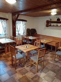 Rodinný penzion - u lesa s bazénem - Ramzová