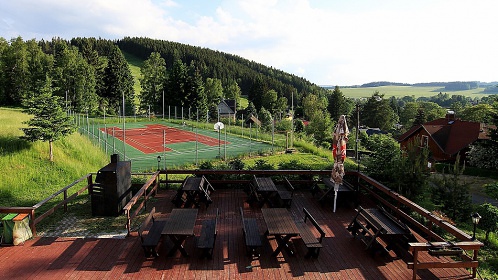 Penzion s venkovnm baznem - Krun hory