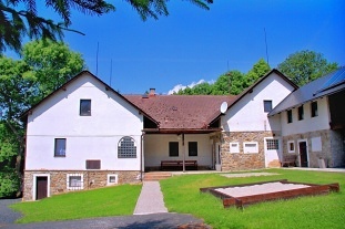 Chalupa s baz�nem - Doma�licko - �umava