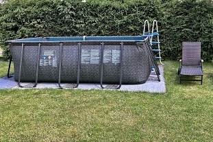 Roubenka s bazénem - chalupa Podkrkonoší