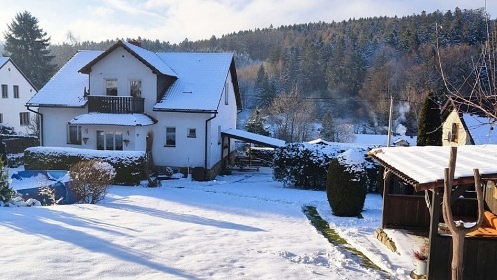 Chalupa wellness a bazn - esk les - Domalicko