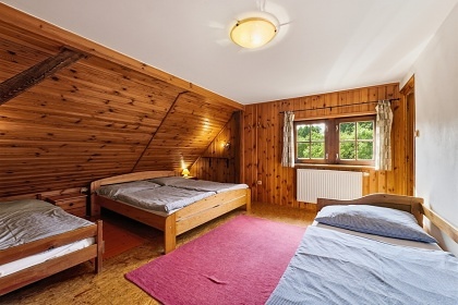 Poloroubenka s baz�nem - De�tn� v Orlick�ch h.