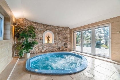 Wellness chalupa a vnitn bazn - Zdobnice