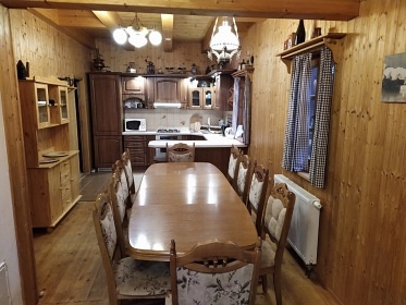 Chalupa na samot - ern Lada - Borov Lada