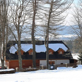 Chalupa na samot - ern Lada - Borov Lada