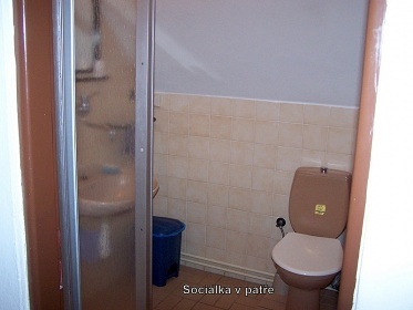 Chalupa s baz�nem - ko�sk� pastviny - Jizerky