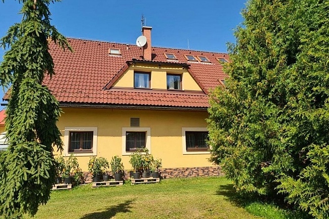 Chalupa s baz�nem - Kr�l�ky - Doln� Morava