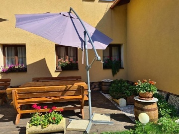 Chalupa s baz�nem - Kr�l�ky - Doln� Morava