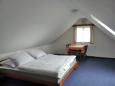 Chalupa s baz�nem - Kr�l�ky - Doln� Morava