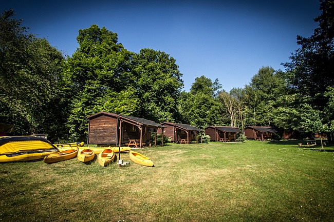 Chaty Střední Posázaví - lodě a řeka Sázava