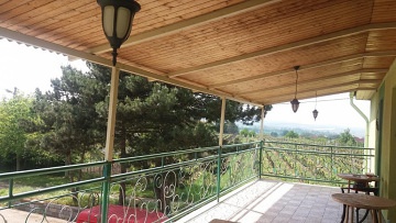 Penzion a vinn� sklep - Mut�nick� vina�sk� stezka