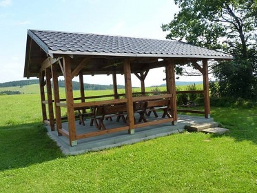 Chalupa venkovsk statek - esk Petrovice