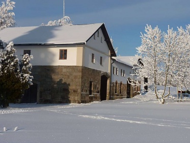 Chalupa venkovsk statek - esk Petrovice