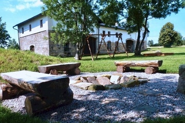 Chalupa venkovsk statek - esk Petrovice