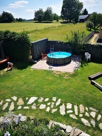 Roubenka Homole - baz�n a koupac� sud - Krkono�e