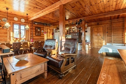 Rouben� chalupa s baz�nem - Krkono�e - Ponikl�