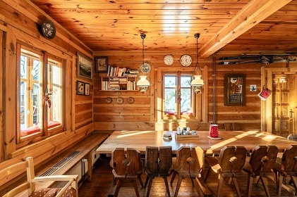 Rouben� chalupa s baz�nem - Krkono�e - Ponikl�