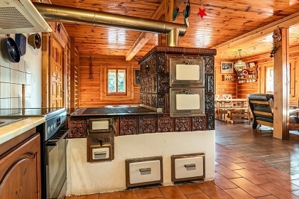 Rouben� chalupa s baz�nem - Krkono�e - Ponikl�