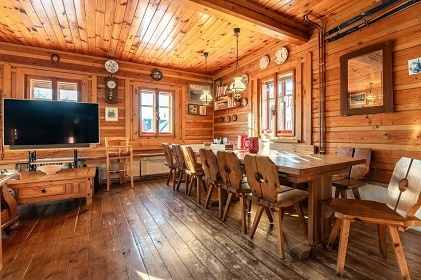 Rouben� chalupa s baz�nem - Krkono�e - Ponikl�