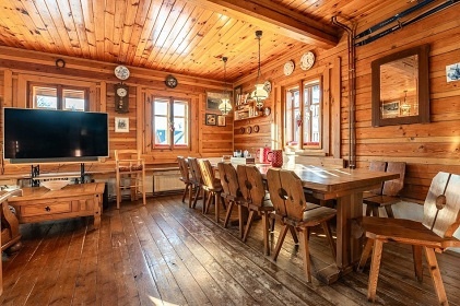 Rouben� chalupa s baz�nem - Krkono�e - Ponikl�